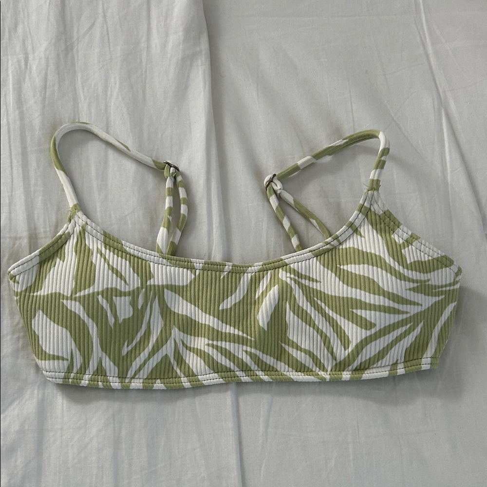 Billabong Bikini Top. Size Small